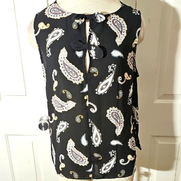 Paisley Print Navy Blue Sleeveless Top. By Loft. Large P. 2 little Bows In Back. - Picture 2 of 7